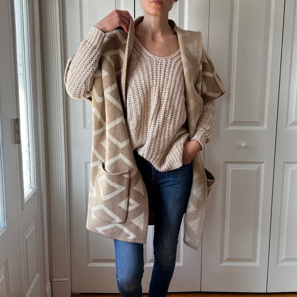 Wishlist Cable-knit Chunky Open Back Sweater - Picture 2 of 11